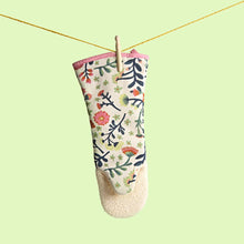 Load image into Gallery viewer, AGA Vintage Bloom Long Gauntlet