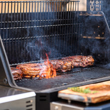 Load image into Gallery viewer, Masterbuilt® Gravity Series 1050 Grill & Smoker