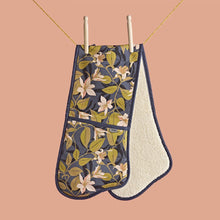 Load image into Gallery viewer, AGA Lilies Double Oven Glove

